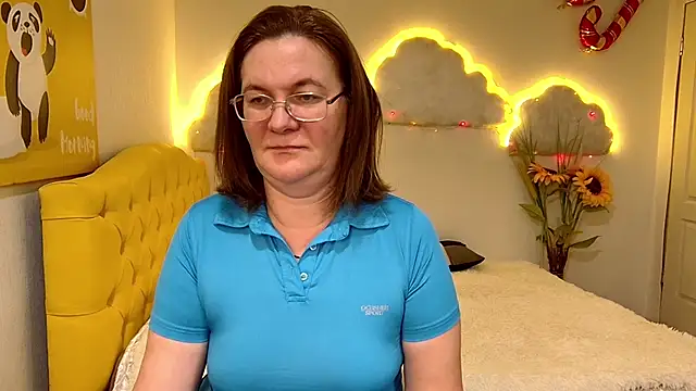 Snapshot of HolyMilfa chatting on February 2025 02:02:02 PM HolyMilfa online show from February 2025 02:02:02 PM