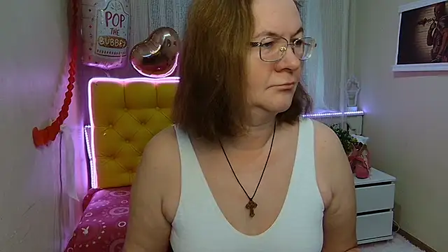 Snapshot of HolyMilfa chatting on February 2025 07:44:02 AM HolyMilfa online show from February 2025 07:44:02 AM