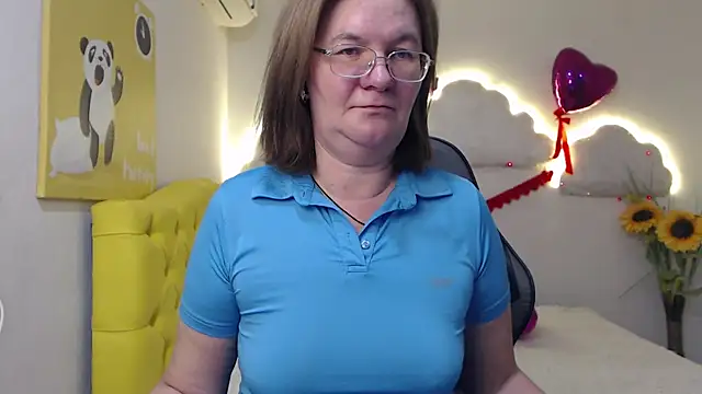 Snapshot of HolyMilfa chatting on March 2025 11:05:01 AM HolyMilfa online show from March 2025 11:05:01 AM