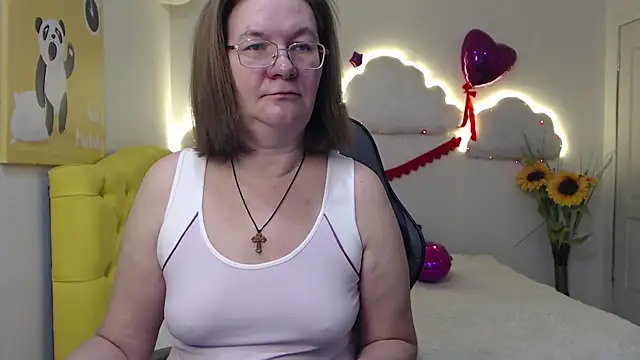 Snapshot of HolyMilfa chatting on March 2025 07:57:02 AM HolyMilfa online show from March 2025 07:57:02 AM