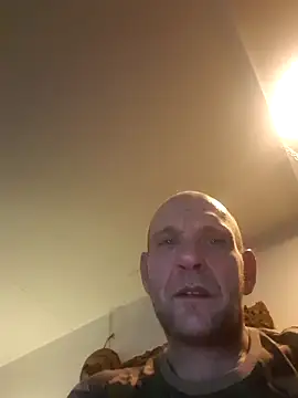 Snapshot of mikeythebestsucker chatting on November 2025 01:06:01 AM mikeythebestsucker online show from November 2025 01:06:01 AM