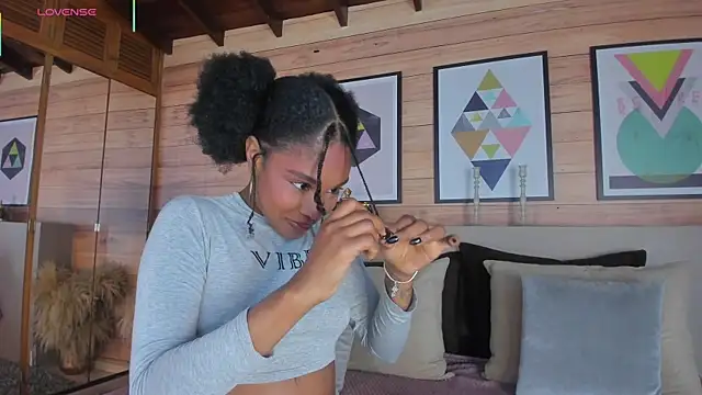 Snapshot of AriaFoster chatting on April 2026 03:44:02 AM AriaFoster online show from April 2026 03:44:02 AM