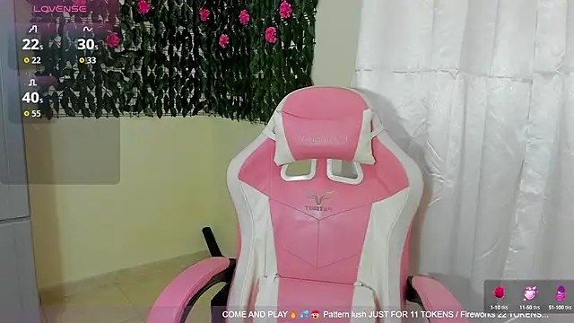 Snapshot of sweetieandjuicyy chatting on September 2025 03:56:02 PM sweetieandjuicyy online show from September 2025 03:56:02 PM