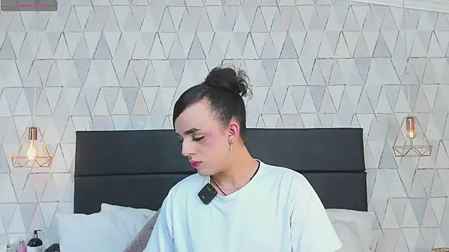 JustinePerry online show from January 2026 04:04:02 AM