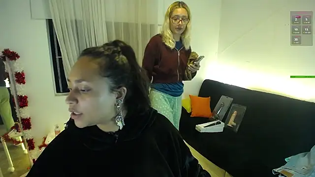 Snapshot of 911Calling chatting on December 2024 01:40:02 AM 911Calling online show from December 2024 01:40:02 AM