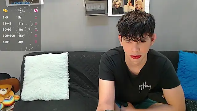 Angelo-cianuro- online show from December 2024 12:12:01 AM