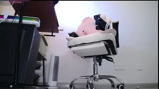 Snapshot of CN-Doudou chatting on March 2026 04:07:01 AM CN-Doudou online show from March 2026 04:07:01 AM