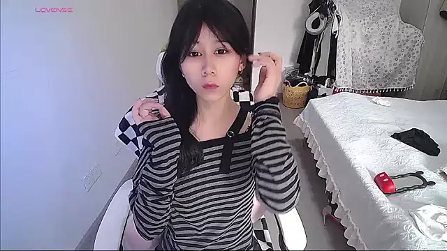 Snapshot of CN-Doudou chatting on April 2026 03:23:01 AM CN-Doudou online show from April 2026 03:23:01 AM