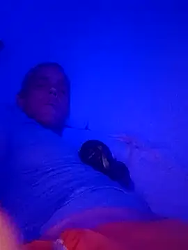 Snapshot of sexsuchti80 chatting on October 2025 11:44:02 PM sexsuchti80 online show from October 2025 11:44:02 PM