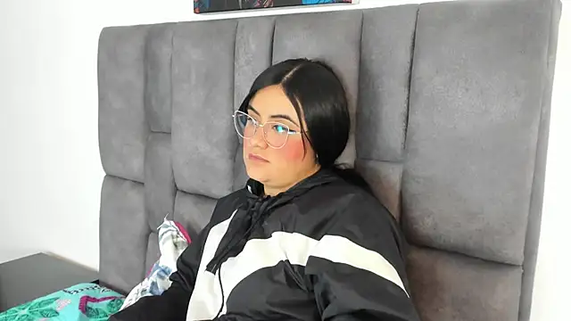 Dulce amg online show from February 2025 02:45:01 PM