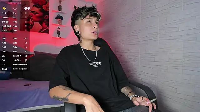 Snapshot of ZuryRamirez_ chatting on November 2025 08:40:01 PM ZuryRamirez online show from November 2025 08:40:01 PM