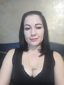 Snapshot of FireLily332 chatting on December 2024 05:44:01 PM FireLily332 online show from December 2024 05:44:01 PM
