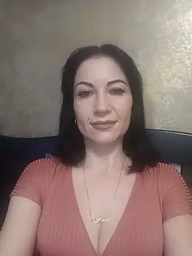 Snapshot of FireLily332 chatting on January 2025 07:56:01 PM FireLily332 online show from January 2025 07:56:01 PM
