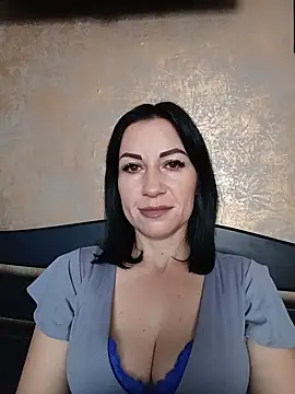Snapshot of FireLily332 chatting on February 2025 09:19:01 AM FireLily332 online show from February 2025 09:19:01 AM