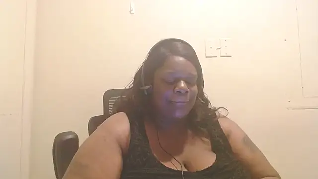 whitwhit86 online show from September 2025 06:31:02 PM