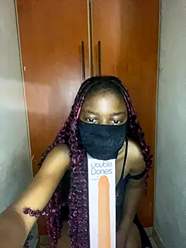 alicia loveraw online show from October 2025 07:01:02 PM