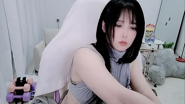 Snapshot of Vaness-a chatting on March 2026 06:45:02 PM Vaness-a online show from March 2026 06:45:02 PM