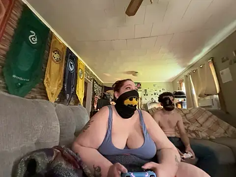 Raerae556 online show from June 2026 07:48:01 PM