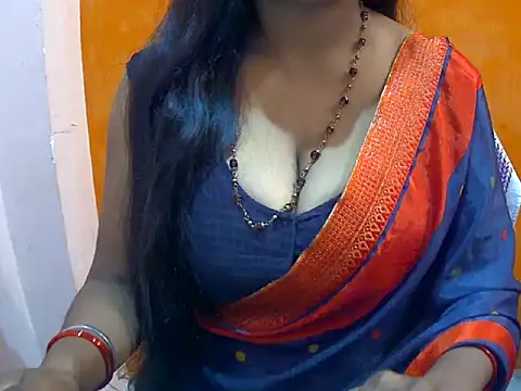 Snapshot of HOT-SEEMAA chatting on January 2025 05:41:02 AM HOT-SEEMAA online show from January 2025 05:41:02 AM