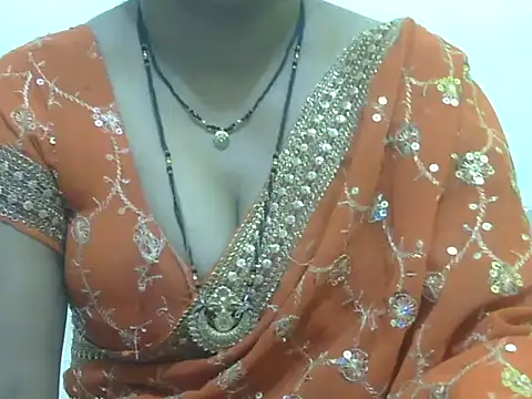 HOT-SEEMAA online show from June 2026 05:44:01 PM