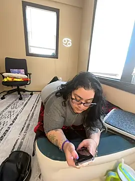 Snapshot of tillymarie34 chatting on February 2026 05:38:01 PM tillymarie34 online show from February 2026 05:38:01 PM