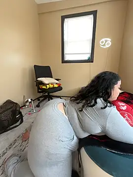 Snapshot of tillymarie34 chatting on February 2026 05:50:01 PM tillymarie34 online show from February 2026 05:50:01 PM