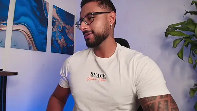 LiamGarcia1 online show from March 2026 03:29:01 PM