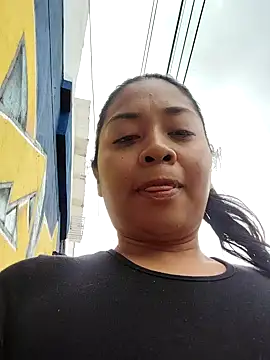 aisha brownn online show from December 2025 07:08:02 PM