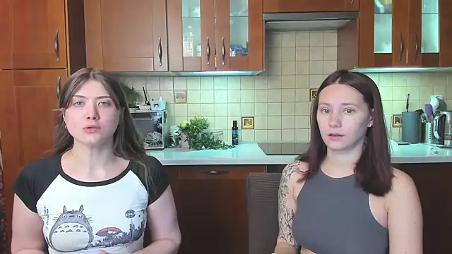 HotCaramellsTV online show from April 2026 11:16:02 AM