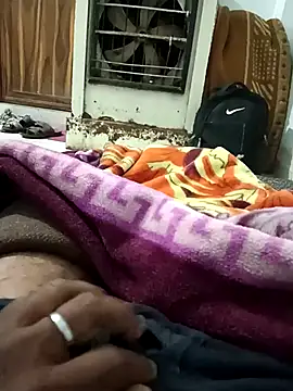 pintuS40 online show from February 2025 11:52:01 PM