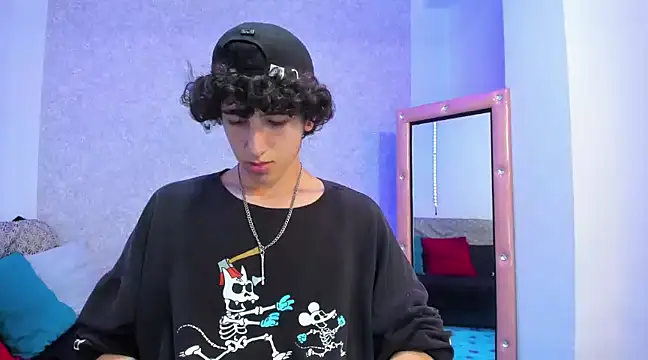 Kerverr  online show from February 2025 11:55:02 PM