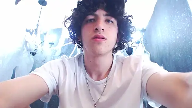 Kerverr  online show from October 2025 03:02:01 PM