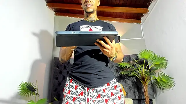 Snapshot of Salomon_koude chatting on June 2026 04:21:02 AM Salomon koude online show from June 2026 04:21:02 AM