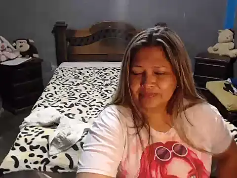 Snapshot of CANDYSWEET51 chatting on December 2025 01:12:02 AM CANDYSWEET51 online show from December 2025 01:12:02 AM