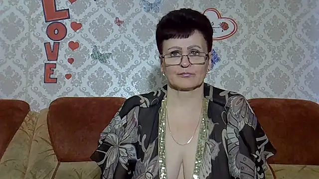 PaulaGolden online show from November 2025 06:01:01 AM