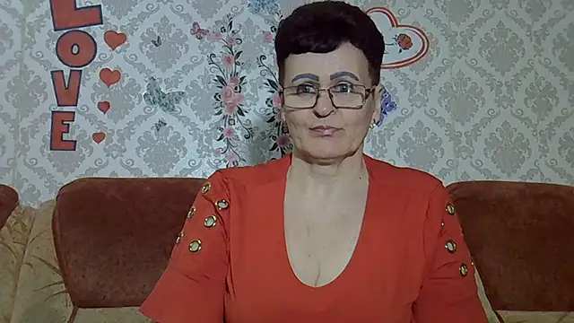 Snapshot of PaulaGolden chatting on May 2026 07:21:01 PM PaulaGolden online show from May 2026 07:21:01 PM