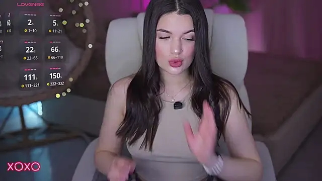 YourLolaBunny online show from April 2026 06:18:02 AM