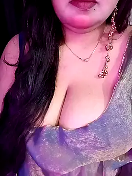 Suhanakhan00 online show from March 2026 06:03:01 PM