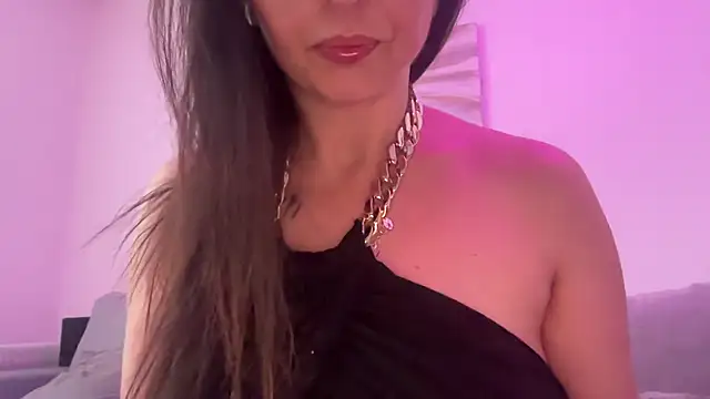 Snapshot of Serena_4you chatting on May 2026 04:31:02 AM Serena 4you online show from May 2026 04:31:02 AM
