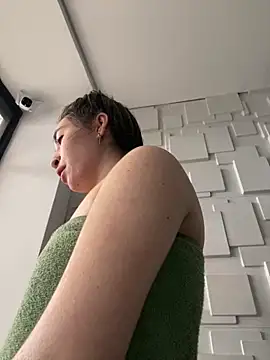 Snapshot of Sophie_LS chatting on February 2025 12:11:02 PM Sophie LS online show from February 2025 12:11:02 PM