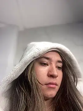 Snapshot of Sophie_LS chatting on February 2025 03:58:02 AM Sophie LS online show from February 2025 03:58:02 AM