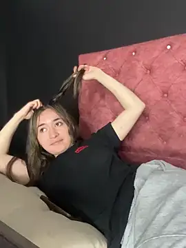 Snapshot of Sophie_LS chatting on March 2025 05:54:01 AM Sophie LS online show from March 2025 05:54:01 AM