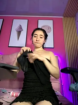 Snapshot of Sophie_LS chatting on September 2025 03:19:02 AM Sophie LS online show from September 2025 03:19:02 AM