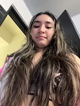 Snapshot of Sophie_LS chatting on October 2025 02:18:02 PM Sophie LS online show from October 2025 02:18:02 PM