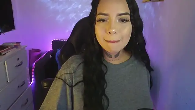 Snapshot of Alissfressa chatting on April 2026 02:32:01 AM Alissfressa online show from April 2026 02:32:01 AM