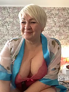 Laura Millf online show from February 2025 10:29:01 AM