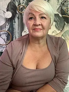 Laura Millf online show from September 2025 06:47:02 AM