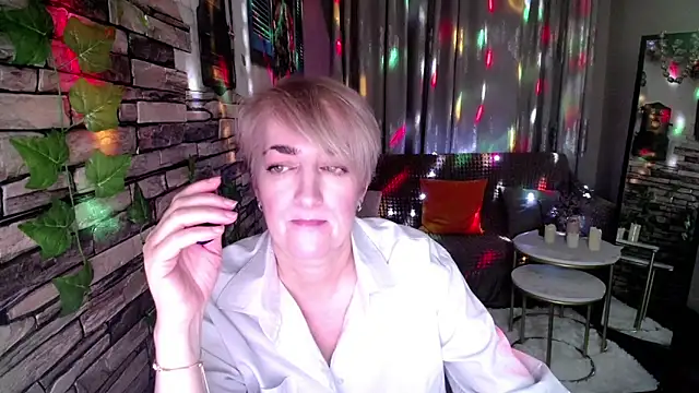 Snapshot of Hot_Girl87 chatting on December 2024 07:27:02 PM Hot Girl87 online show from December 2024 07:27:02 PM