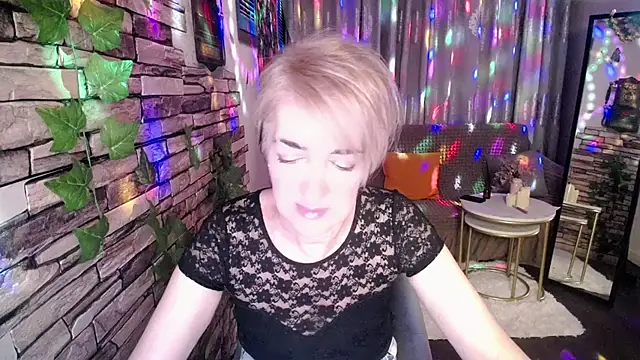 Snapshot of Hot_Girl87 chatting on December 2024 07:11:02 PM Hot Girl87 online show from December 2024 07:11:02 PM