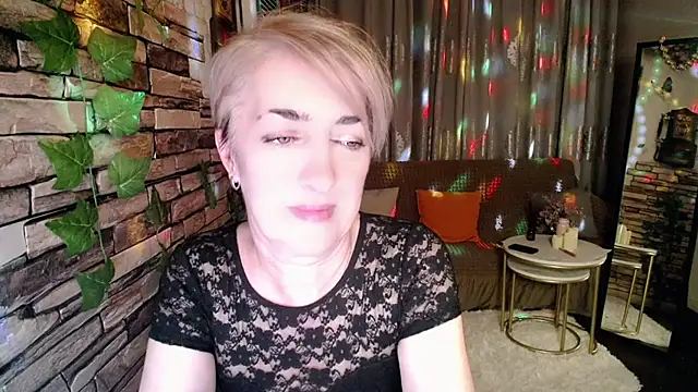 Snapshot of Hot_Girl87 chatting on December 2024 10:14:02 PM Hot Girl87 online show from December 2024 10:14:02 PM